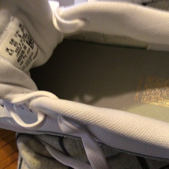 Ladies Size 9 M Puma white leather Sneaker gold accent - Picture 4 of 5